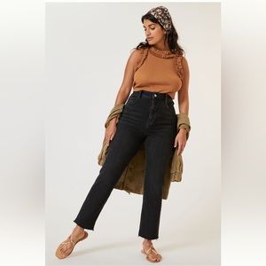 💥CLOSET CLEAROUT💥NWT Pilcro High Rise Cigarette Jean